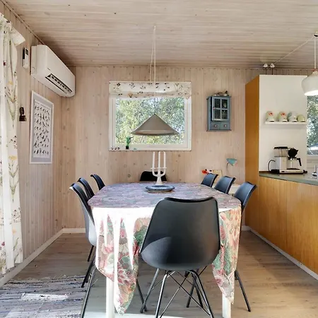 Scenic Summer House On Langeland Feriehus